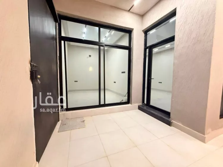 فيلا للبيع في شارع أحمد بن داود المالكي, حي المعيزيلة, مدينة الرياض, منطقة الرياض صورة 3