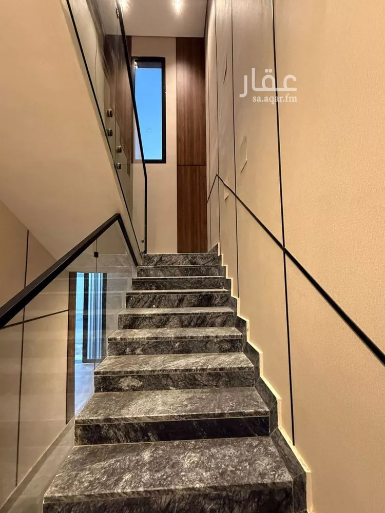 دور للبيع في شارع رقم 322, حي المونسية, مدينة الرياض, منطقة الرياض صورة 3
