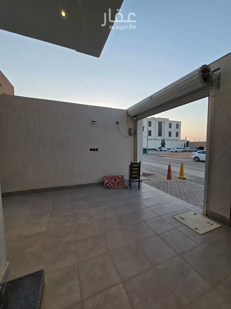 دور للبيع في شارع العجمة, حي الرمال, مدينة الرياض, منطقة الرياض صورة 3