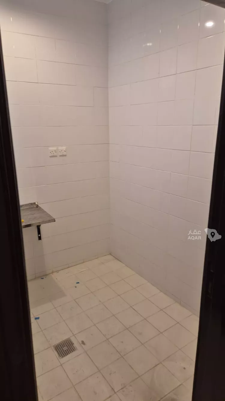 Building for Rent in Riyadh Sultana 9