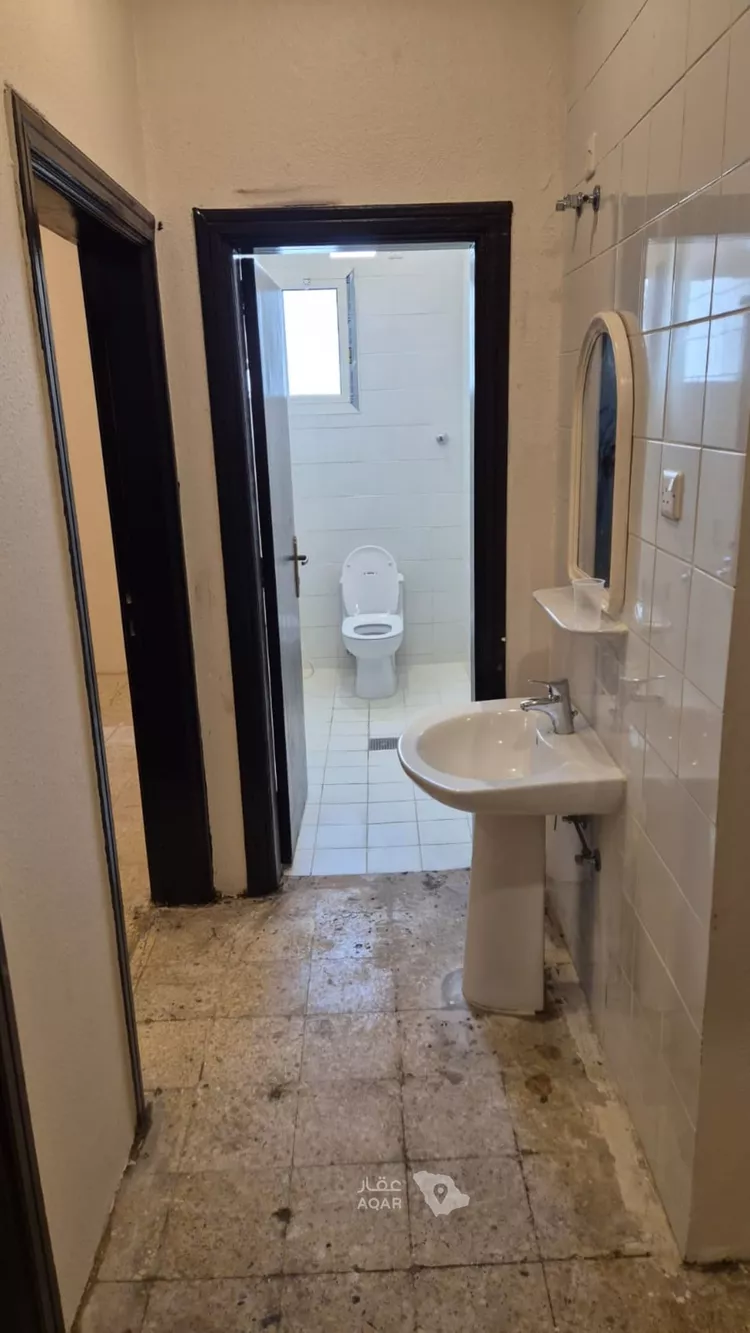 Building for Rent in Riyadh Sultana 7