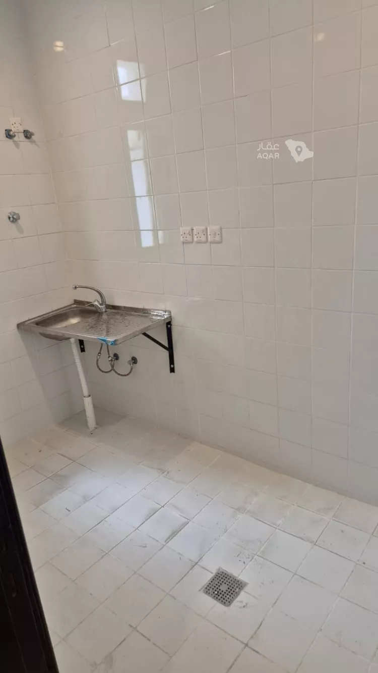 Building for Rent in Riyadh Sultana 6