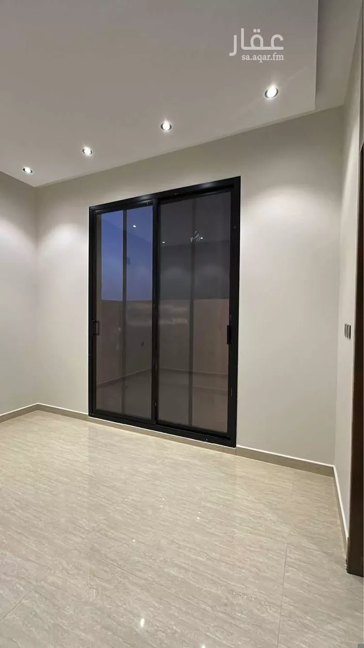 دور للبيع في شارع الحارث بن عبدالرحمن, حي عكاظ, مدينة الرياض, منطقة الرياض صورة 5