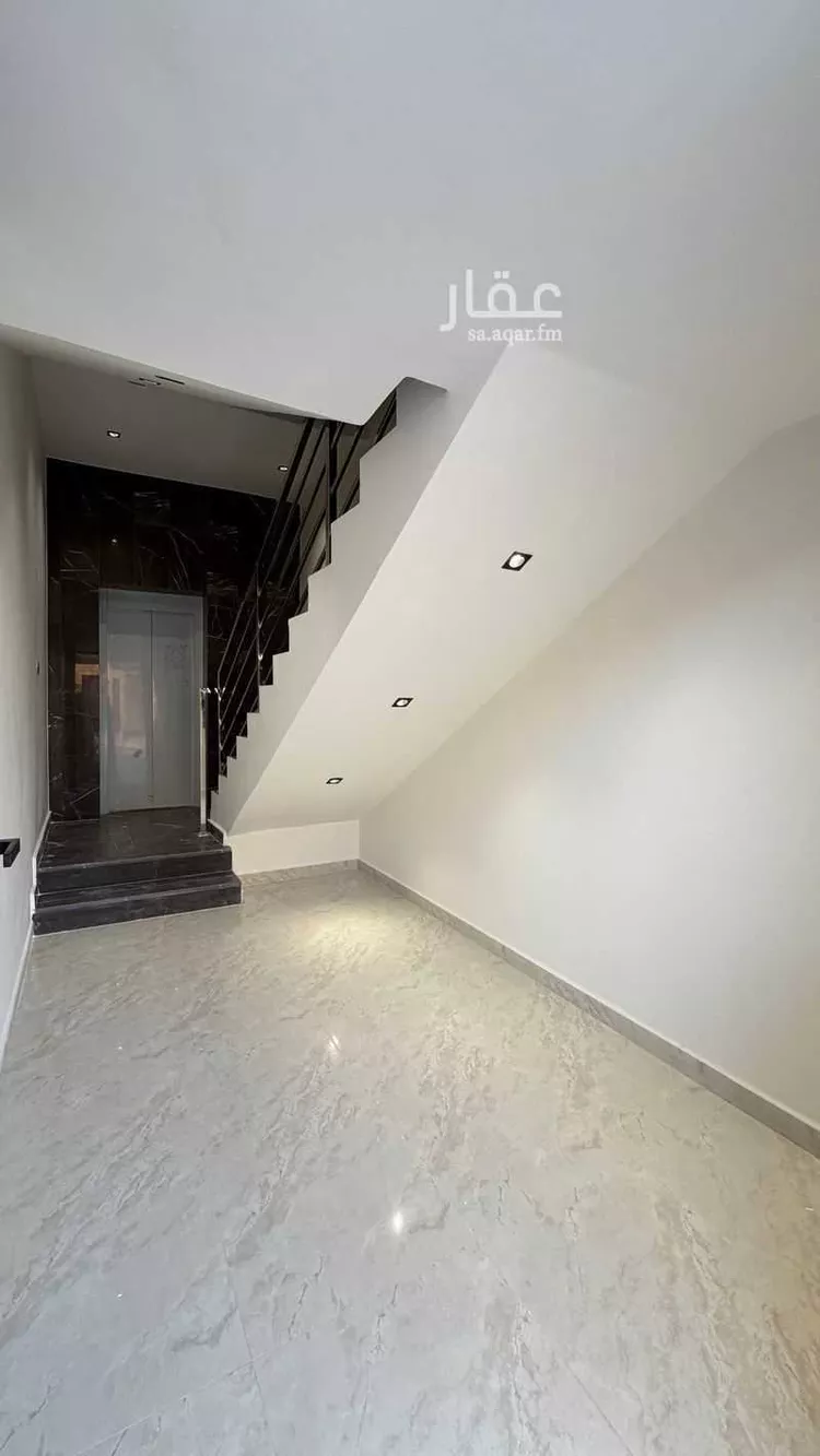 Floor for Sale in Riyadh Tuwaiq صورة 3