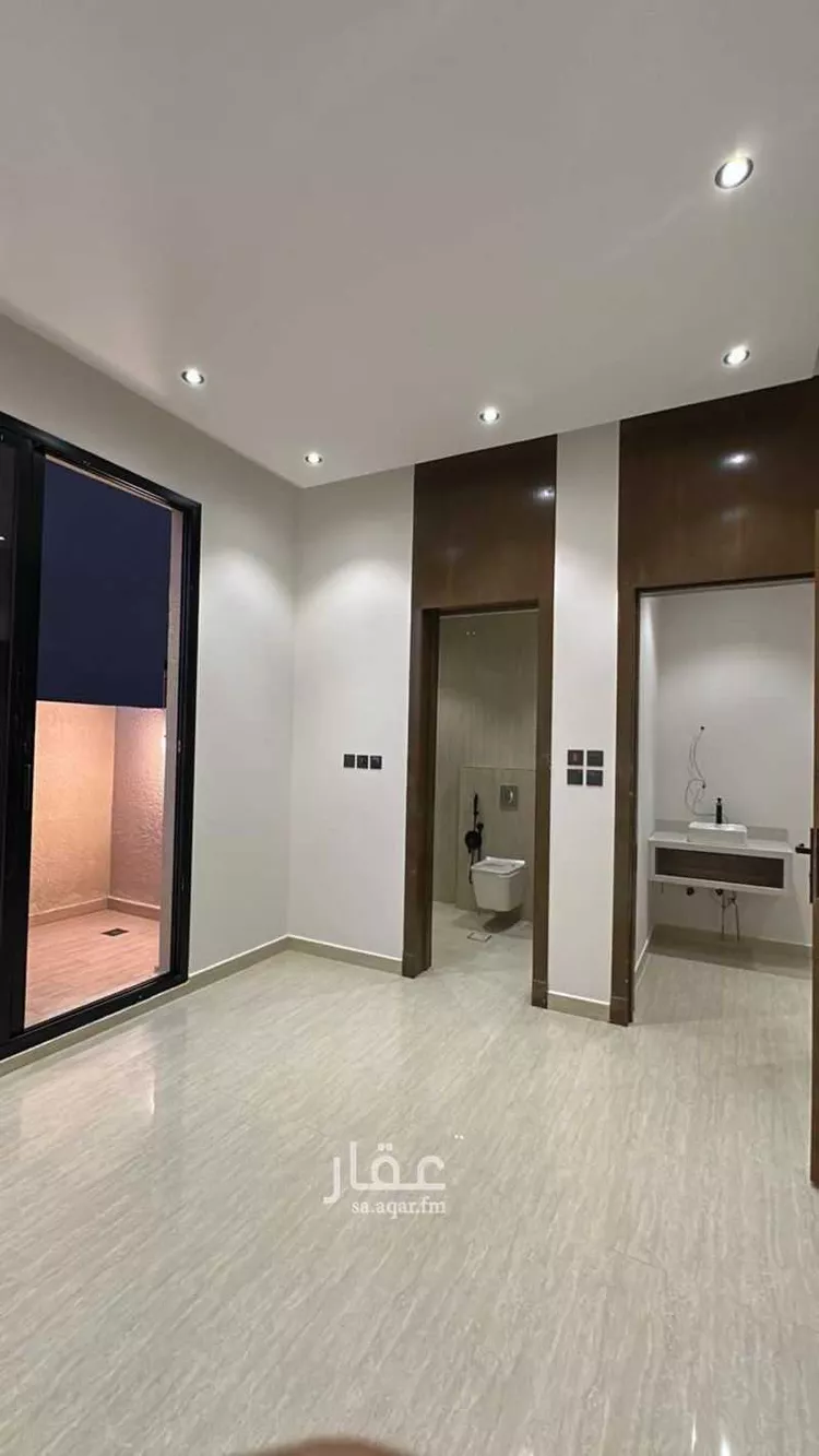 دور للبيع في شارع الحارث بن عبدالرحمن, حي عكاظ, مدينة الرياض, منطقة الرياض صورة 2