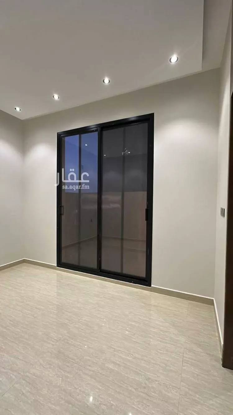 دور للبيع في شارع الحارث بن عبدالرحمن, حي عكاظ, مدينة الرياض, منطقة الرياض صورة 3