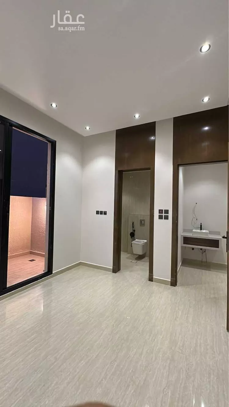 دور للبيع في شارع الحارث بن عبدالرحمن, حي عكاظ, مدينة الرياض, منطقة الرياض صورة 4