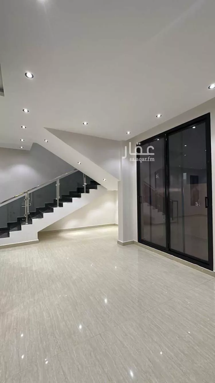 دور للبيع في شارع الحارث بن عبدالرحمن, حي عكاظ, مدينة الرياض, منطقة الرياض صورة 4