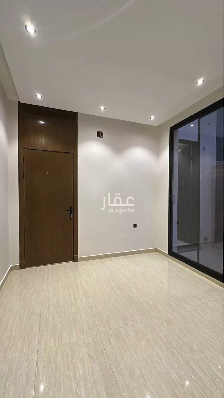 دور للبيع في شارع الحارث بن عبدالرحمن, حي عكاظ, مدينة الرياض, منطقة الرياض صورة 4