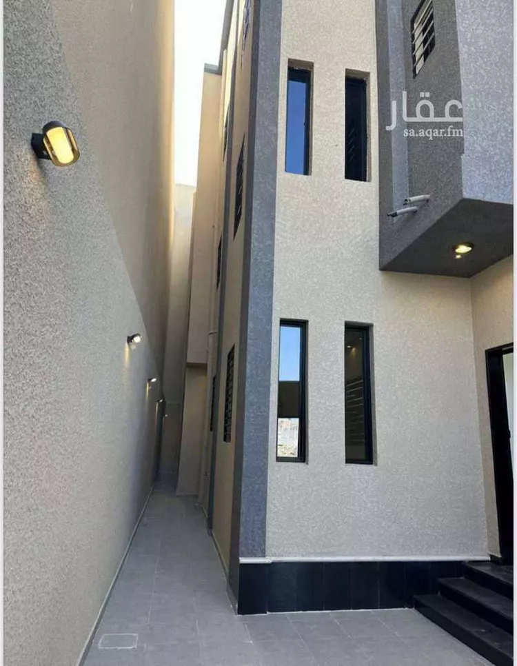 دور للبيع في شارع الامام محمد بن سعود, حي الظرفة, مدينة خميس مشيط, منطقة عسير صورة 2