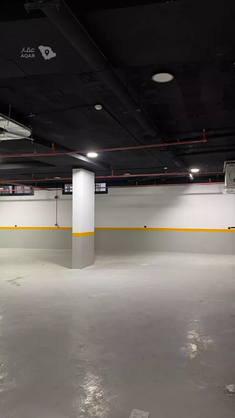 عمارة للإيجار في شارع الشيخ عبدالله أبابطين, حي الريان, مدينة الرياض, منطقة الرياض 7