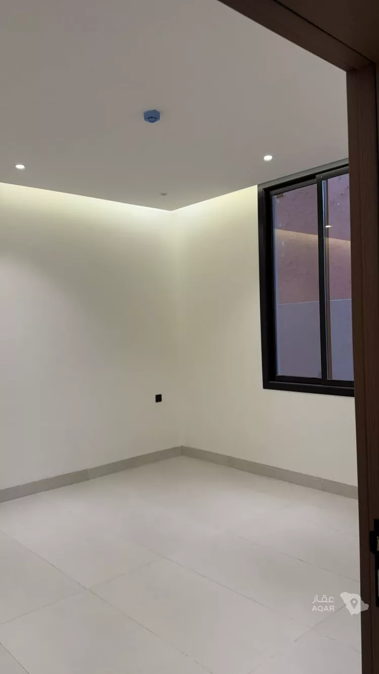 عمارة للإيجار في شارع الشيخ عبدالله أبابطين, حي الريان, مدينة الرياض, منطقة الرياض 8
