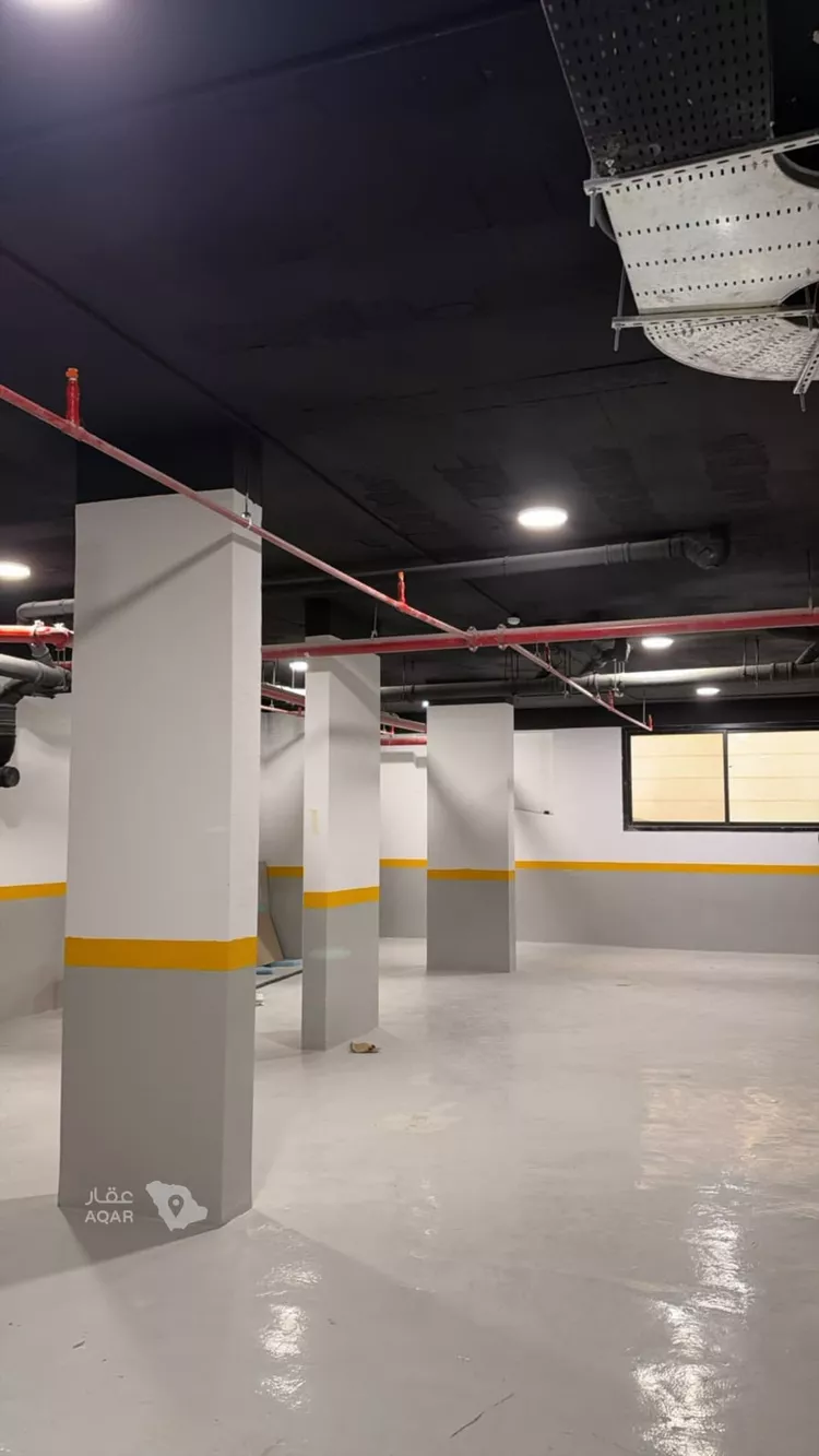 عمارة للإيجار في شارع الشيخ عبدالله أبابطين, حي الريان, مدينة الرياض, منطقة الرياض 14