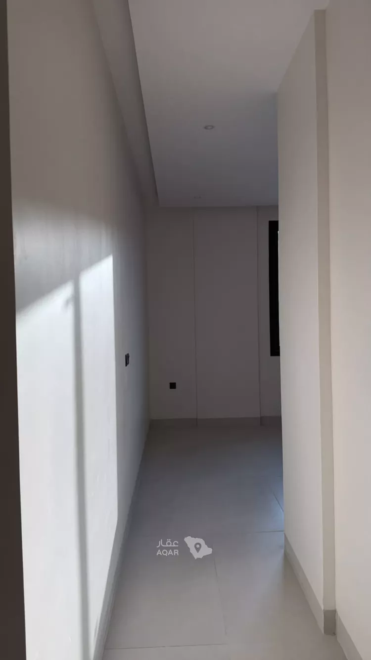 عمارة للإيجار في شارع الشيخ عبدالله أبابطين, حي الريان, مدينة الرياض, منطقة الرياض 11