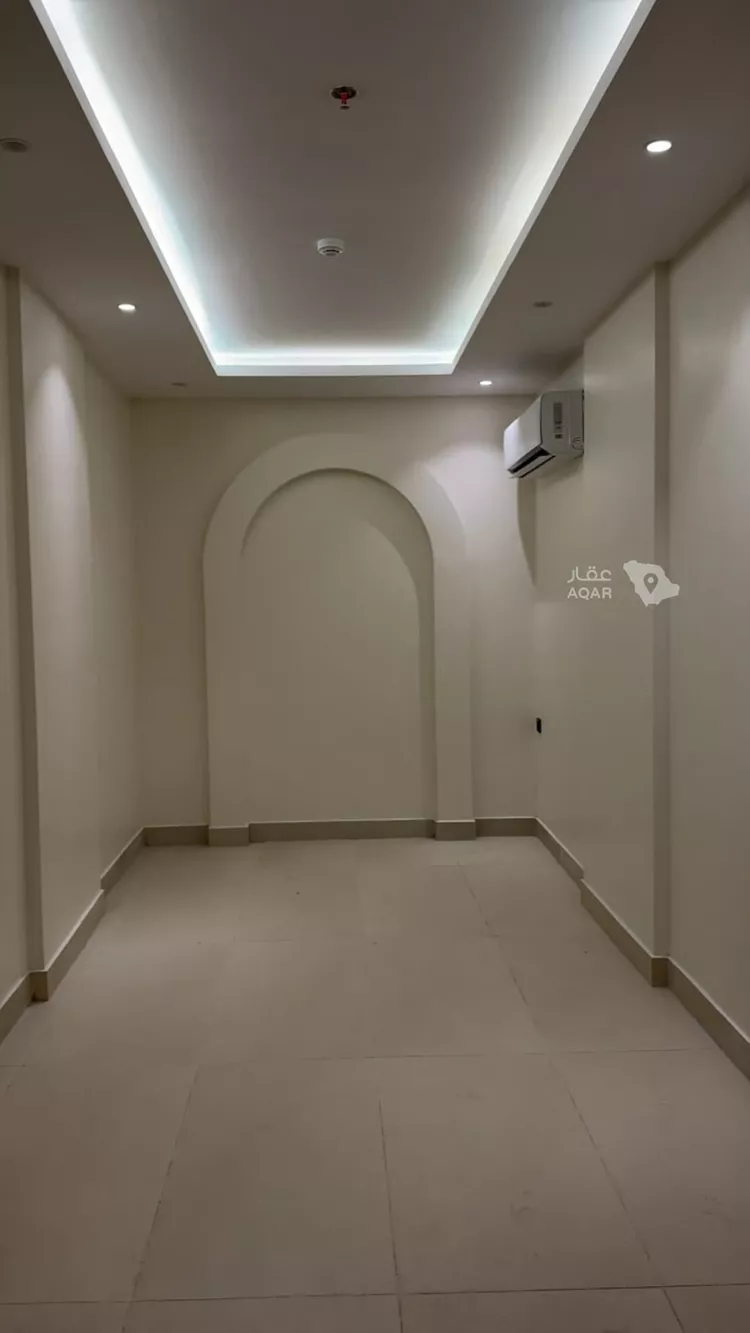 عمارة للإيجار في شارع الشيخ عبدالله أبابطين, حي الريان, مدينة الرياض, منطقة الرياض 17