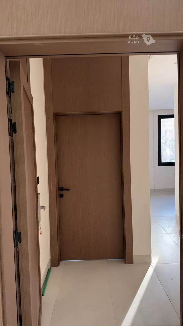 عمارة للإيجار في شارع الشيخ عبدالله أبابطين, حي الريان, مدينة الرياض, منطقة الرياض 4