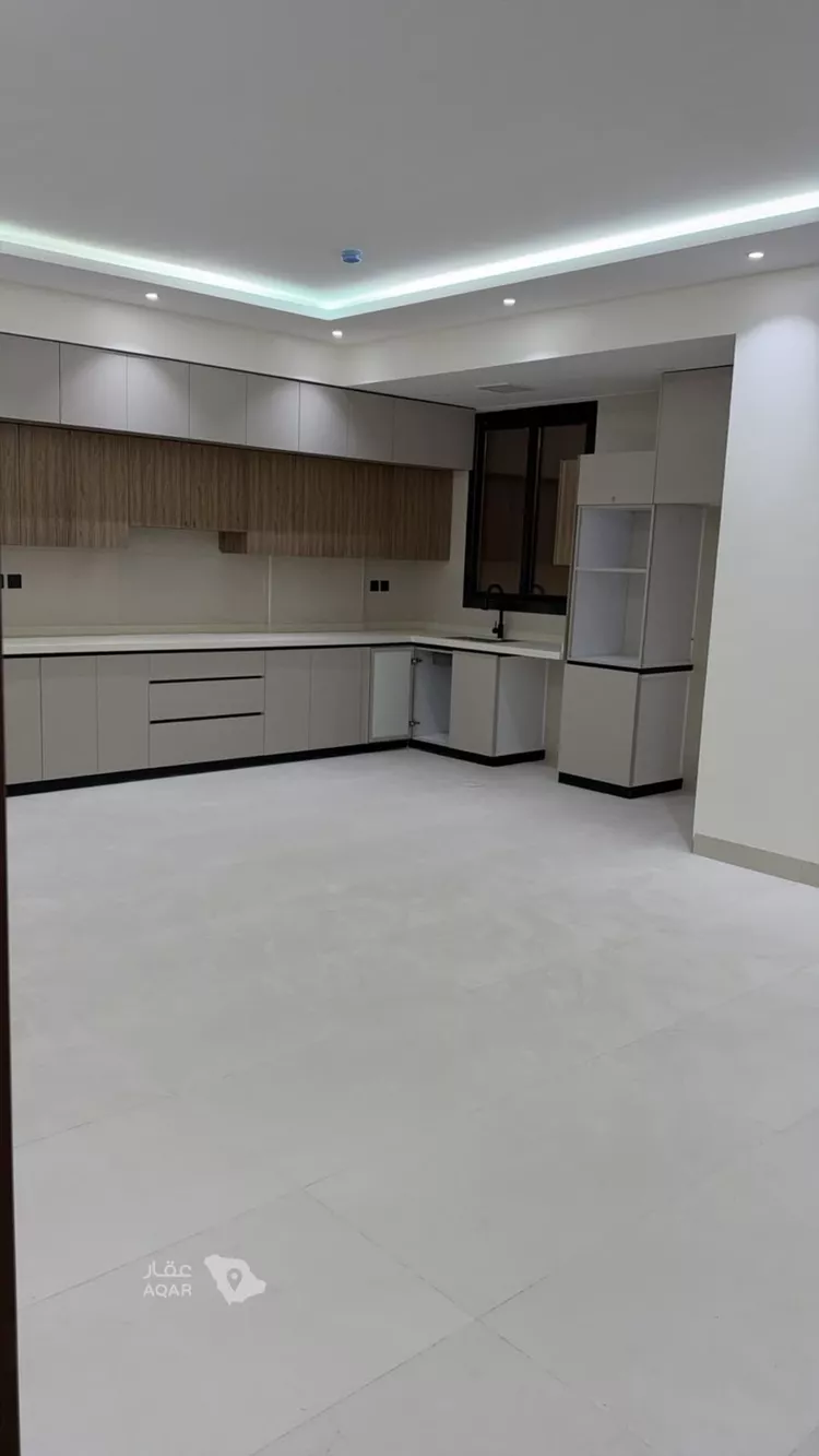 عمارة للإيجار في شارع الشيخ عبدالله أبابطين, حي الريان, مدينة الرياض, منطقة الرياض 18