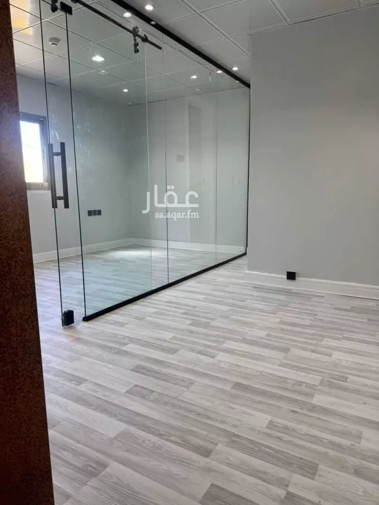 مكتب تجاري للإيجار في شارع عبدالرحمن الغافقي, حي القدس, مدينة الرياض, منطقة الرياض صورة 2