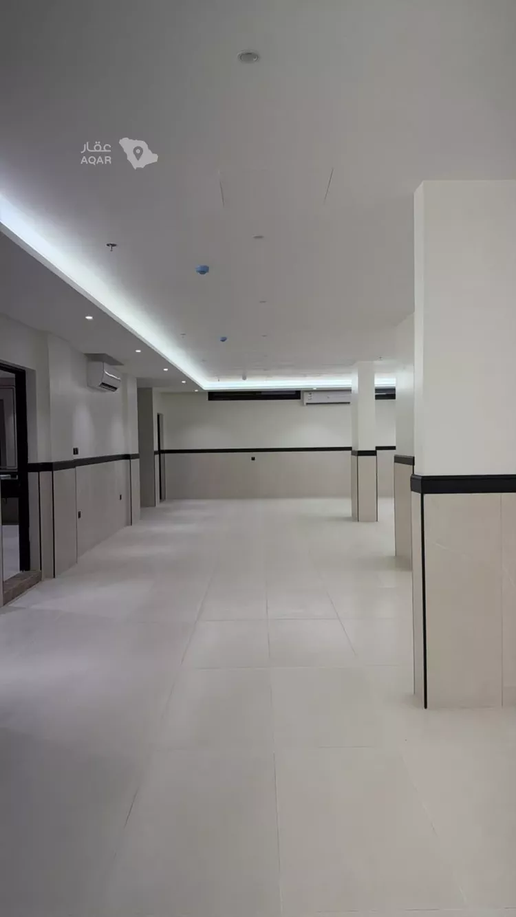 عمارة للإيجار في شارع الشيخ عبدالله أبابطين, حي الريان, مدينة الرياض, منطقة الرياض 19