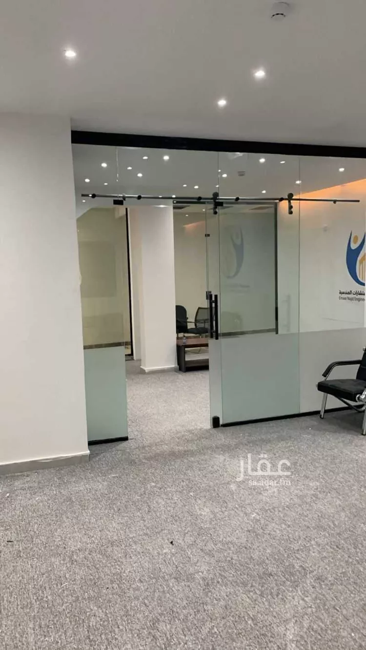 مكتب تجاري للإيجار في شارع حفصة بنت عمر, حي الروضة, مدينة الرياض, منطقة الرياض 7