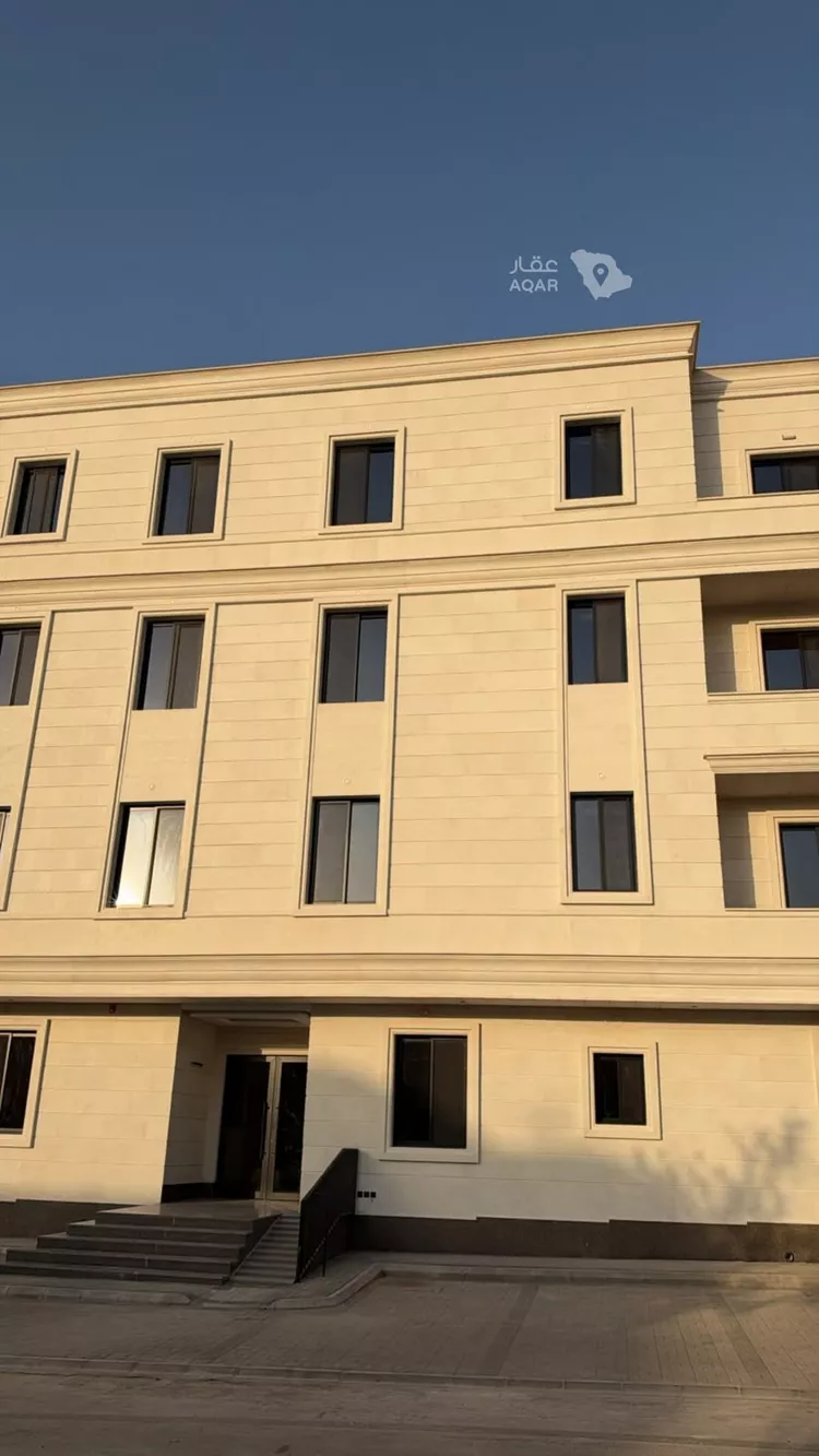 عمارة للإيجار في شارع الشيخ عبدالله أبابطين, حي الريان, مدينة الرياض, منطقة الرياض 2