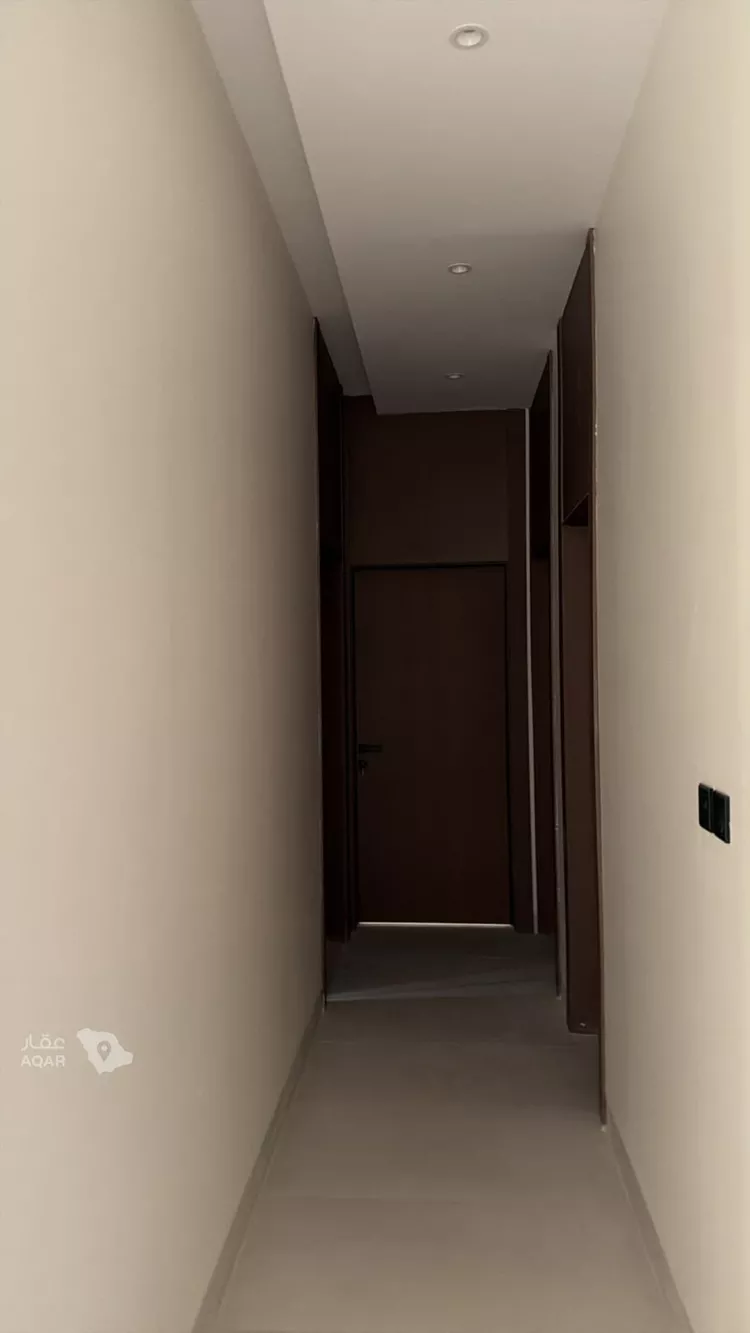 عمارة للإيجار في شارع الشيخ عبدالله أبابطين, حي الريان, مدينة الرياض, منطقة الرياض 5