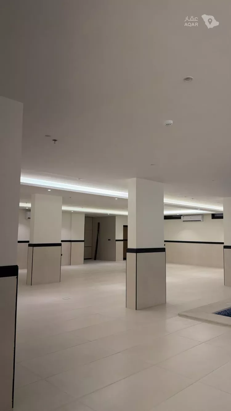 عمارة للإيجار في شارع الشيخ عبدالله أبابطين, حي الريان, مدينة الرياض, منطقة الرياض 21