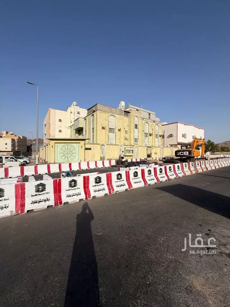 عمارة للبيع في شارع احمد البصراوي, حي البحيرات, مدينة مكة المكرمة, منطقة مكة المكرمة صورة 3