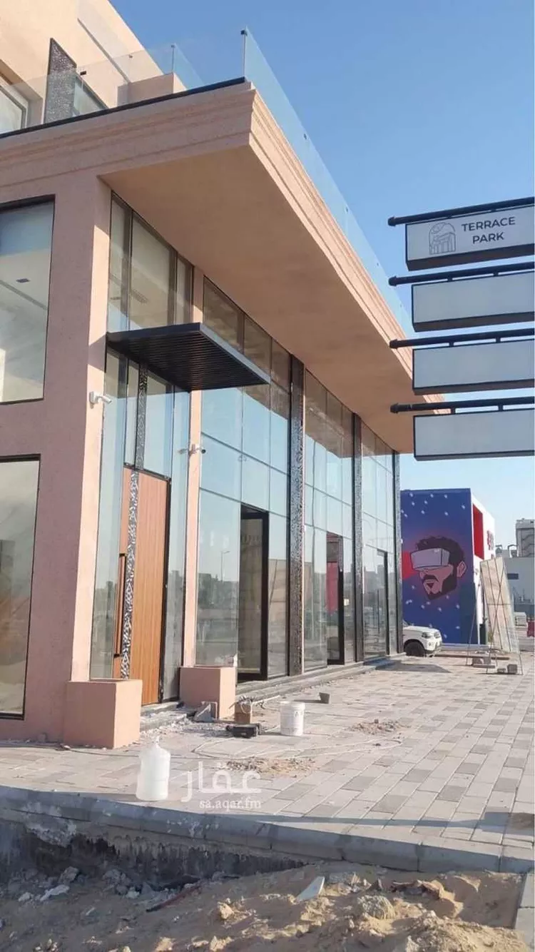 عمارة للإيجار في شارع محمد بن سعيد المسلم, حي الحمراء الثالث, مدينة الاحساء, المنطقة الشرقية صورة 2