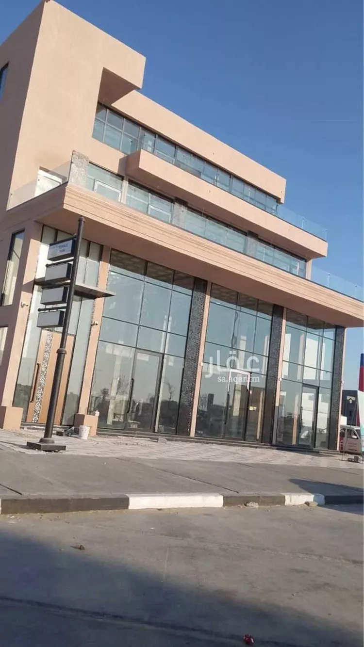 عمارة للإيجار في شارع محمد بن سعيد المسلم, حي الحمراء الثالث, مدينة الاحساء, المنطقة الشرقية صورة 3