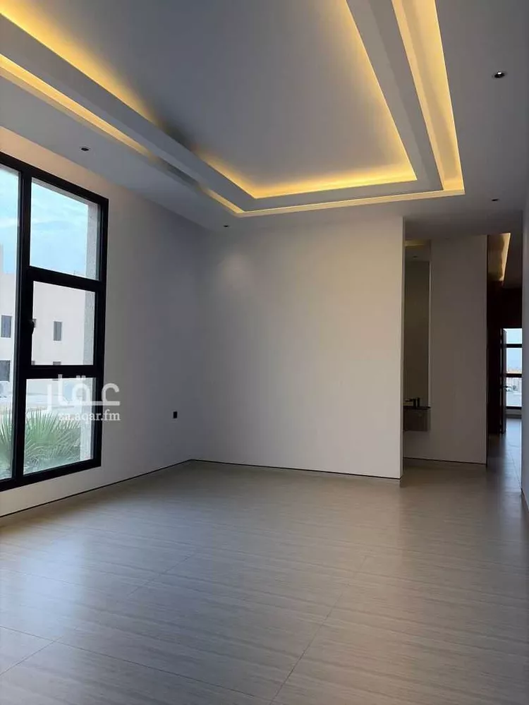 Floor for Sale in Riyadh Al Arid 7