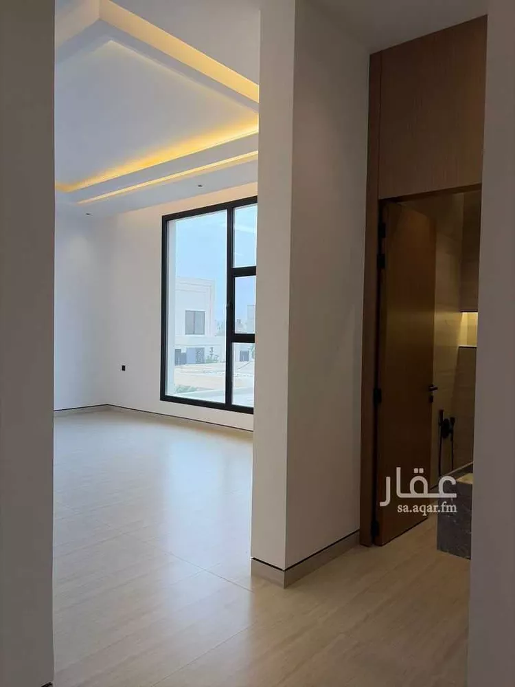 Floor for Sale in Riyadh Al Arid 8