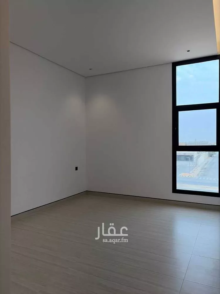 Floor for Sale in Riyadh Al Arid 9