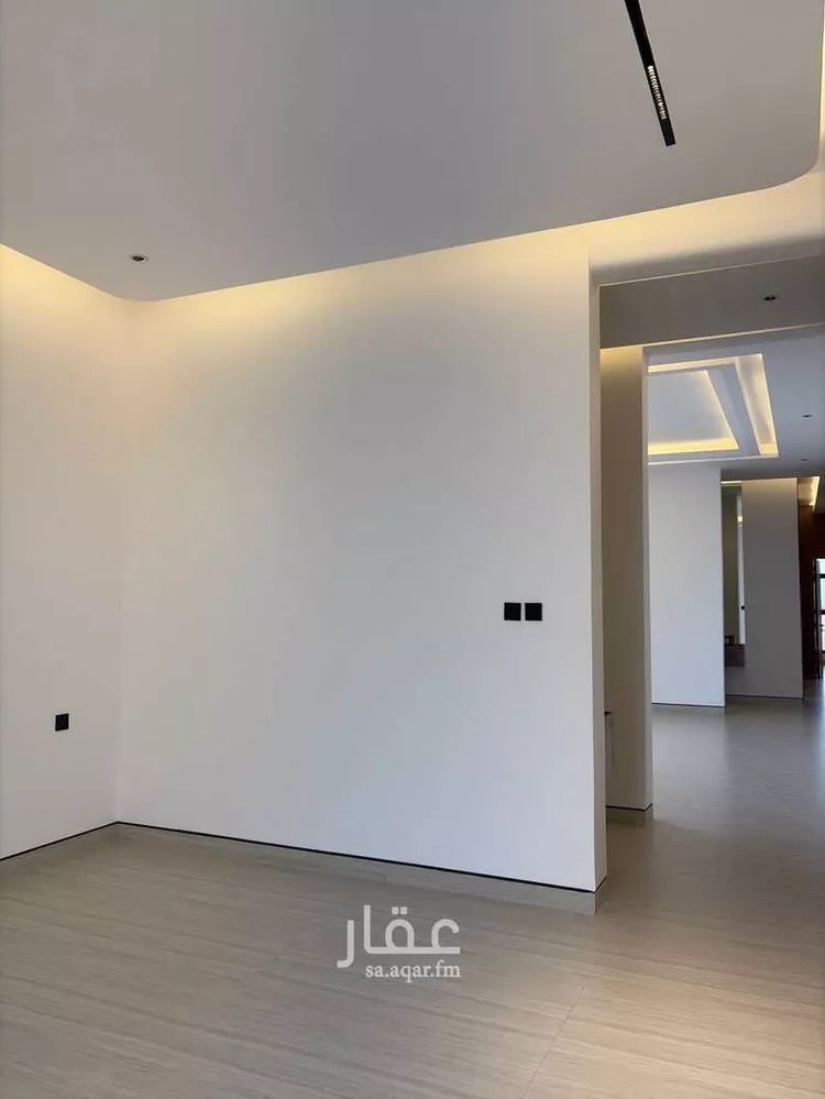 Floor for Sale in Riyadh Al Arid 6