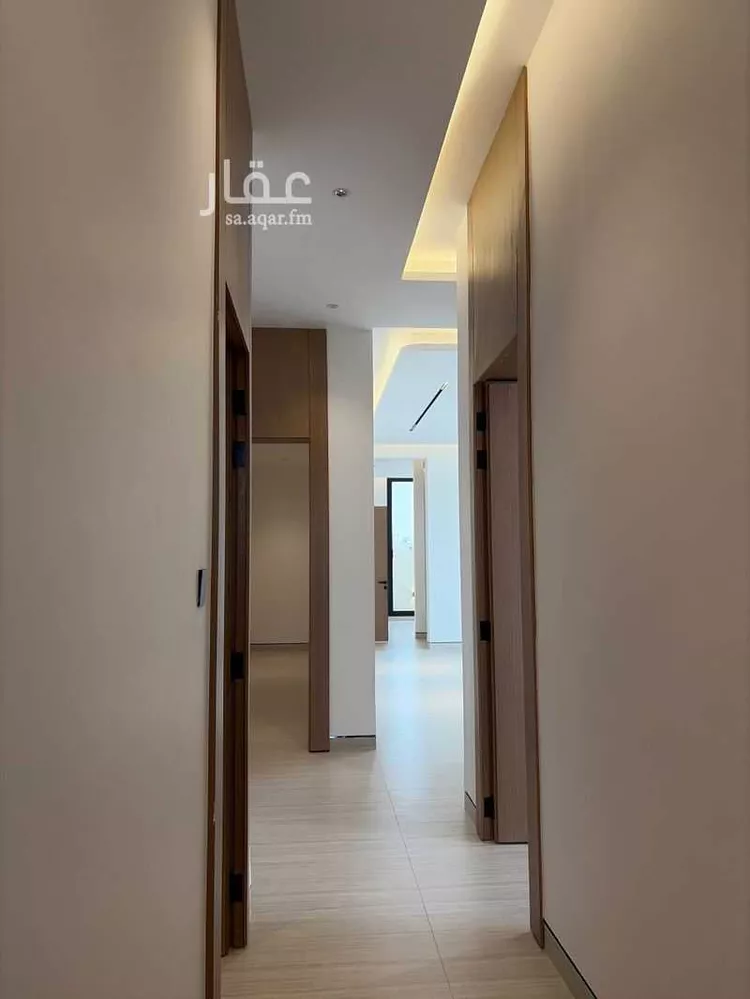 Floor for Sale in Riyadh Al Arid 11
