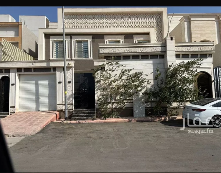 فيلا للبيع في شارع عبدالرحمن ابن حسن الفتني, حي القادسية, مدينة الرياض, منطقة الرياض صورة 2