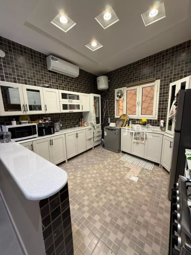 شقة للإيجار في شارع حسن مالكي, حي عرقة, مدينة الرياض, منطقة الرياض 1 صورة