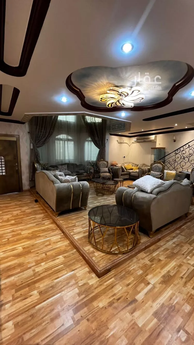 فيلا للبيع في شارع أبي بكر القباني, حي إشبيلية, مدينة الرياض, منطقة الرياض صورة 5