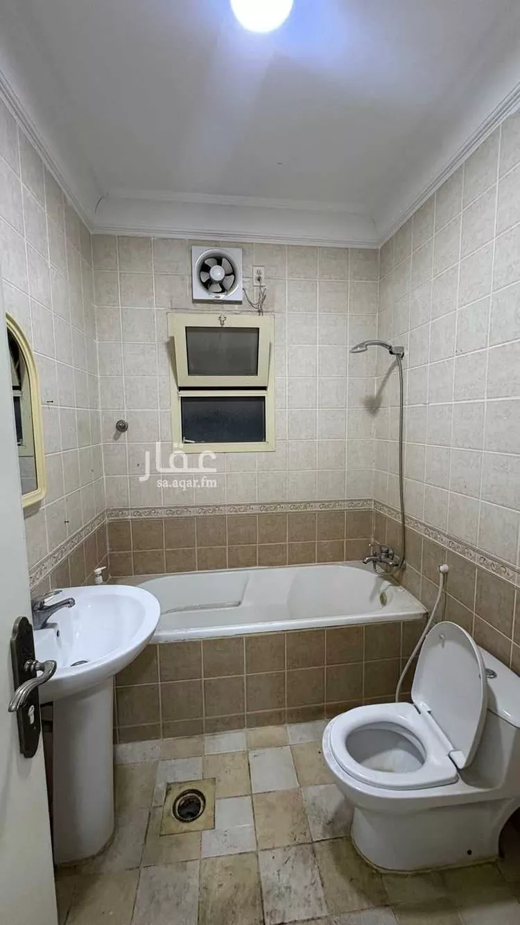 عمارة للإيجار في حي الراكة الجنوبية, مدينة الخبر, المنطقة الشرقية صورة 2