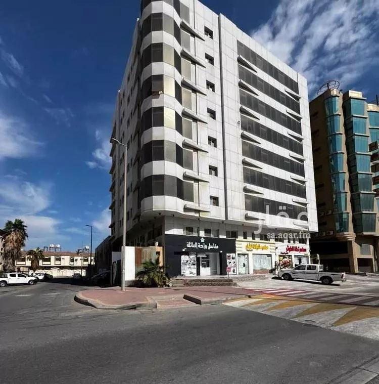 عمارة للبيع في شارع ابو بكر الصديق الفرعي, حي طيبة, مدينة الجبيل, المنطقة الشرقية