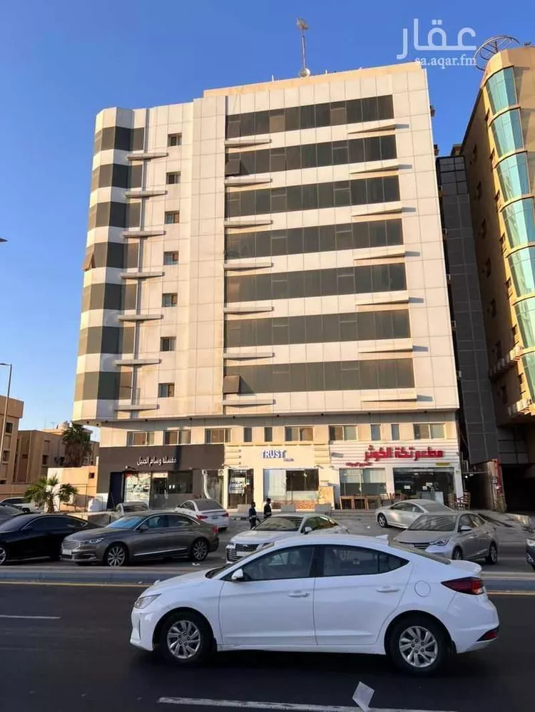 عمارة للبيع في شارع ابو بكر الصديق الفرعي, حي طيبة, مدينة الجبيل, المنطقة الشرقية صورة 2