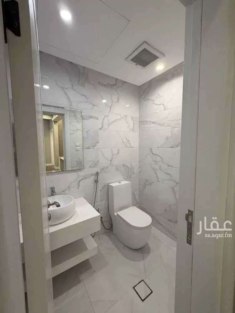 دور للبيع في شارع ممر106, حي الملقا, مدينة الرياض, منطقة الرياض 16