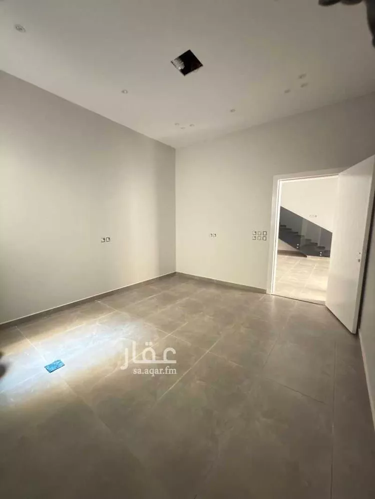 فيلا للبيع في شارع ابن الصاحب, حي الورود, مدينة الخرج, منطقة الرياض