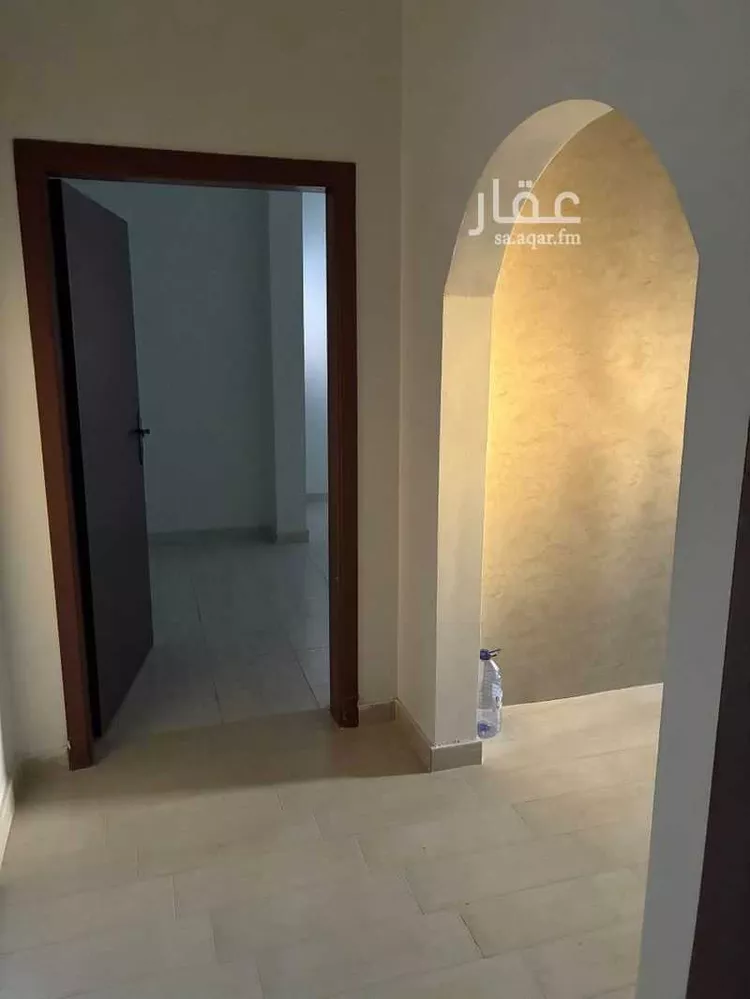 Floor for Rent in Thadiq Al Janadriyah 8