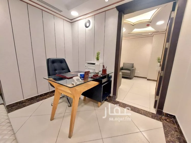 مكتب تجاري للإيجار في شارع التخصصي الفرعي, حي المحمدية, مدينة الرياض, منطقة الرياض 7