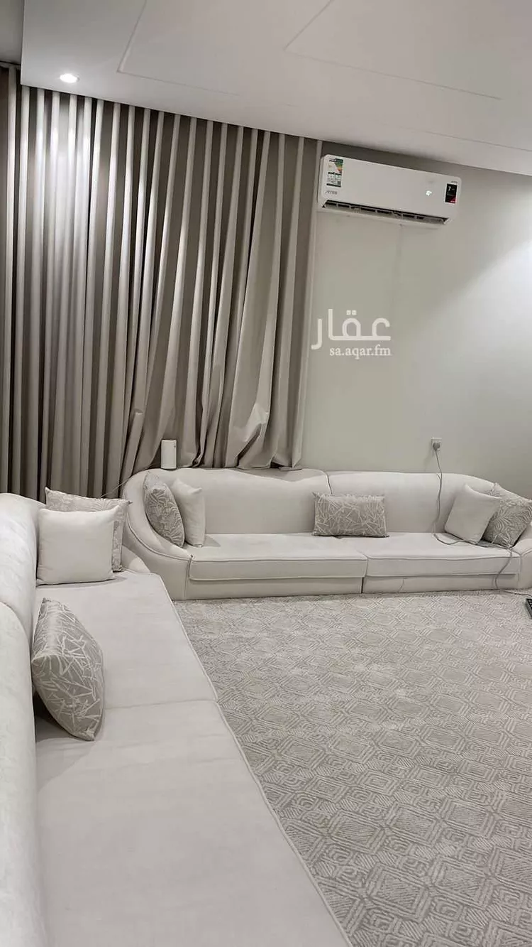 فيلا للبيع في شارع شهيد الدين والوطن وكيل رقيب/سالم فريج البلوي ، حي الحمراء ، تبوك ، منطقة تبوك 7