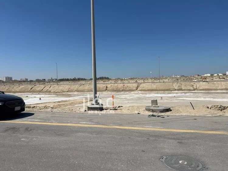 Land for Sale in Al Khobar At Tahliyah صورة 4