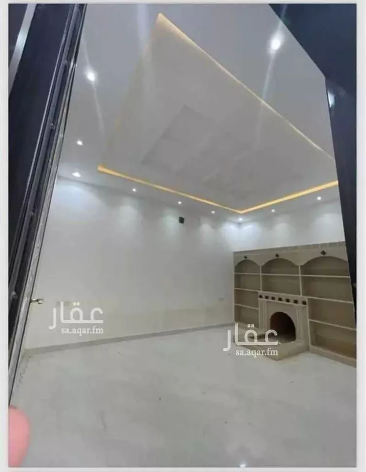 فيلا للبيع في شارع عبدالرحمن بن حسن الفتني, حي القادسية, مدينة الرياض, منطقة الرياض صورة 2
