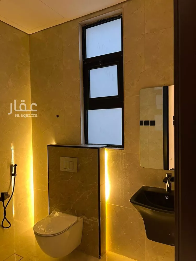 Floor for Sale in Riyadh Al Qadisiyah 7