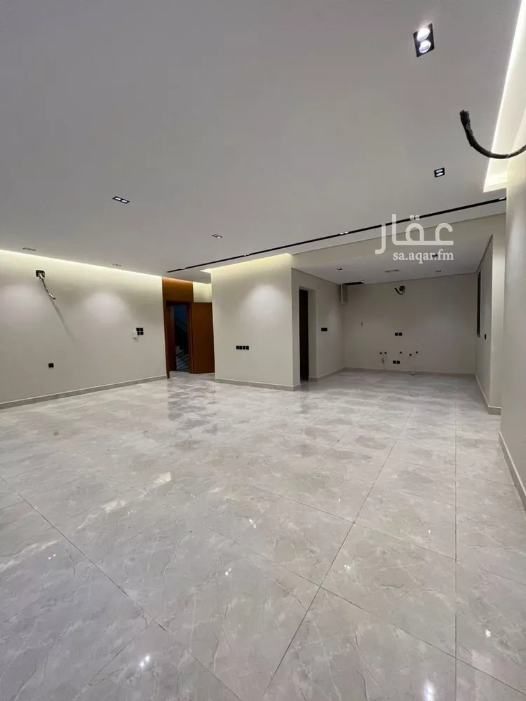Floor for Sale in Riyadh Al Qadisiyah صورة 2